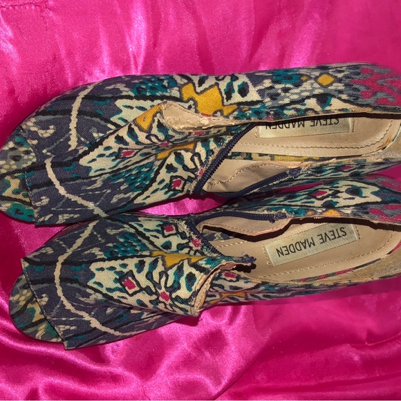 Steve Madden Women's Colorful Peep-toe Platform wedges - Picture 1 of 9